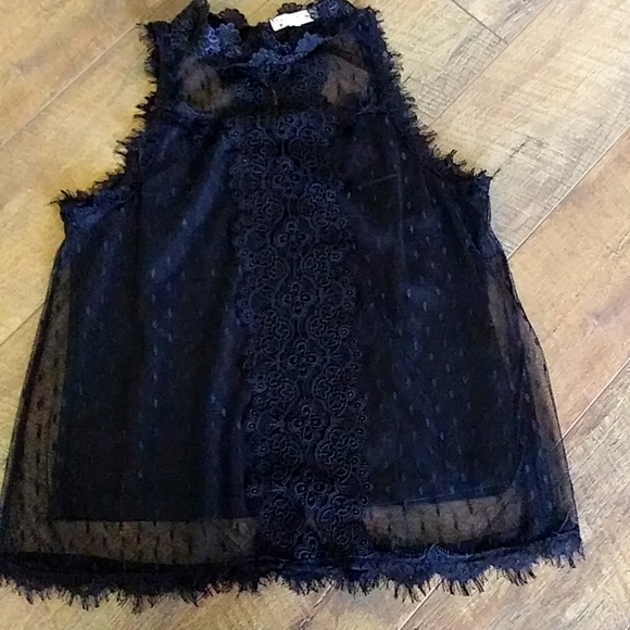 Cropped Lace Top Size L - Picture 8 of 9